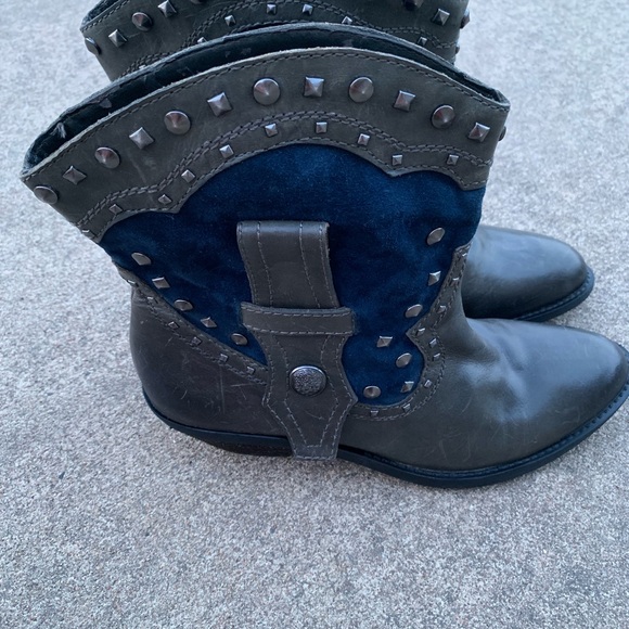 vince camuto •••navy & gray metal studded booties - Picture 3 of 11